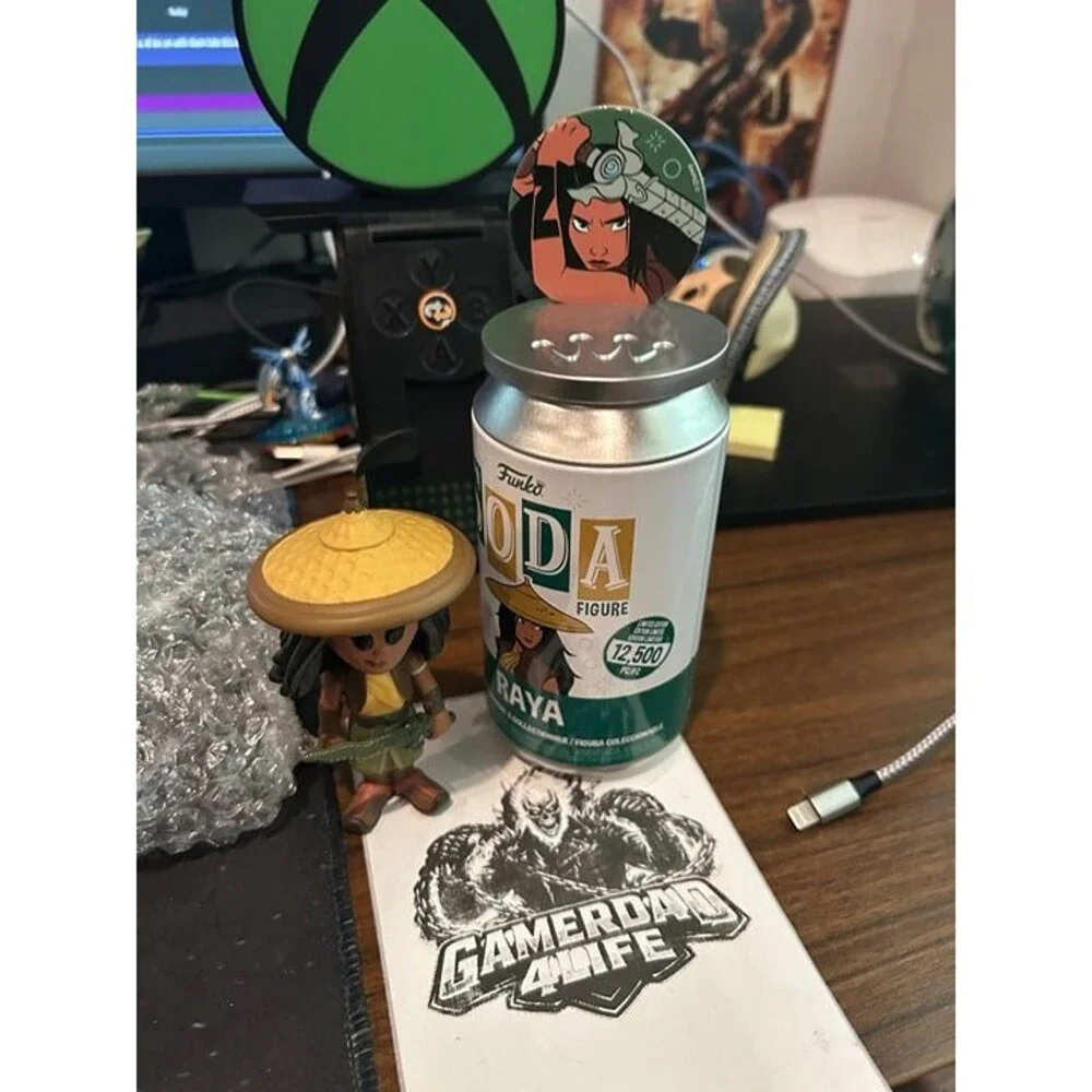 Funko Soda - Disney Raya Chase Figure with sword and additional Cap